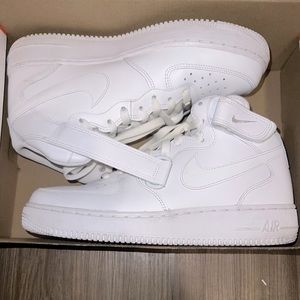 Nike Air Force 1 Mid